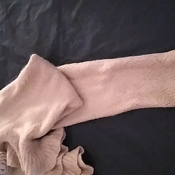 LA-COCOA SWEATER SHRUG - Picture 3 of 6